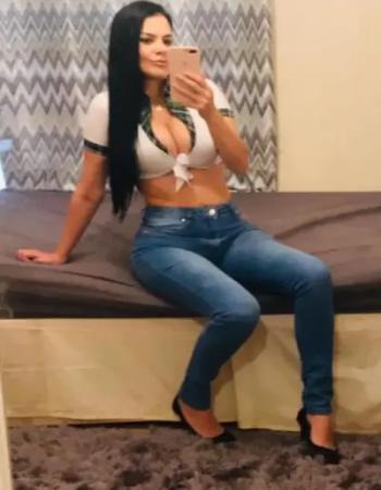 27 Year Curvaceous Spanish Escort Model Samira IN Portree