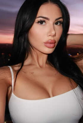 Mary Hot Sexy Female Escort In Indiana