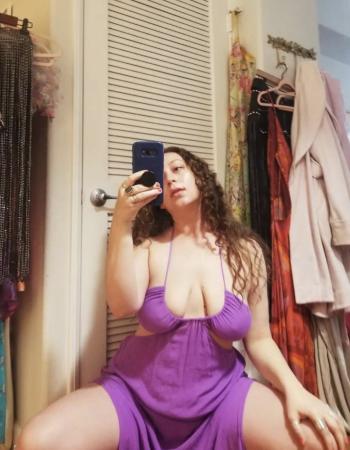 26 Year Curvaceous American Escort saavy kinky IN Boston
