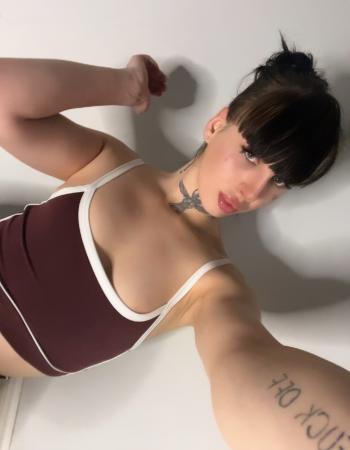 22 Year Petite Lithuanian Escort Stunna s IN Dublin