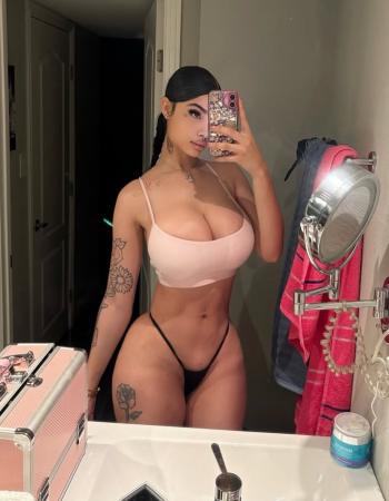 27 Year Thick set  Escort katie ashley IN 