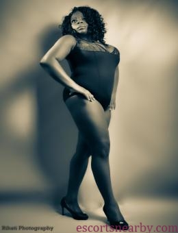 36 Year  African Escort Shaniece Downs