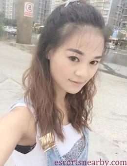 22 Year  Chinese Escort 