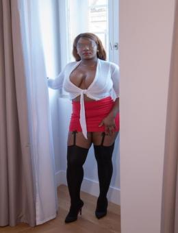 28 Year  European Escort jassmin