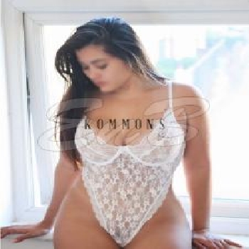23 Year Curvaceous Brazilian Escort Julia