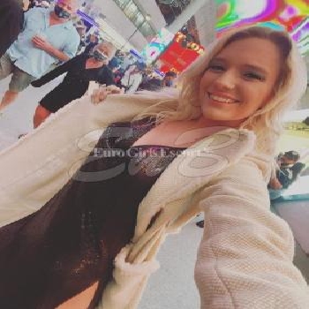 29 Year Slim and Busty RISTOVIA Escort IN 