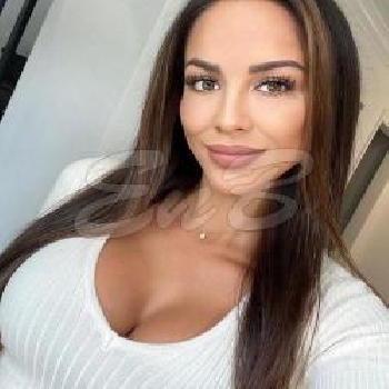 25 Year Average European Escort Linda