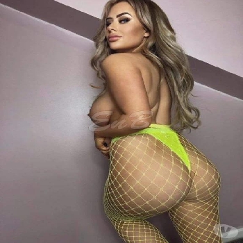 23 Year Slim and Busty English Escort Gorgeous Girl
