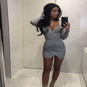 25 Year Slim Asian Escort Zareen