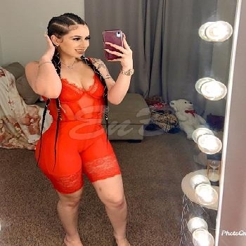24 Year Average American Escort Nicauris
