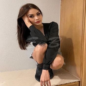 21 Year Curvacious Asian Escort Leona