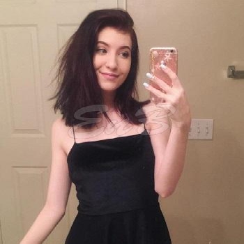 27 Year Average American Escort Lisa