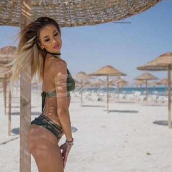 22 Year Average European Escort Delia