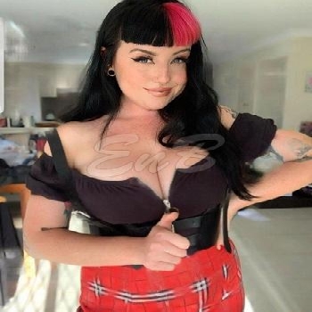 27 Year Curvacious Swedish Escort Mayamay