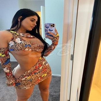 26 Year Curvacious Brazilian Escort Becker Lisa