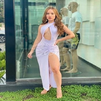 23 Year Curvacious Swedish Escort Dorika