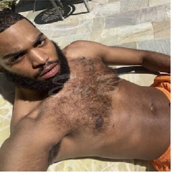 25 Year Muscular American Escort Papi