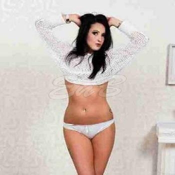 24 Year Average English Escort Ella