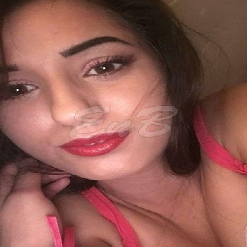 24 Year Average Indian Escort Riya
