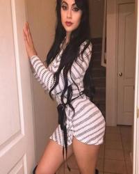 22 Year Curvacious American Escort Mariah