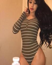 22 Year Curvacious American Escort Mariah