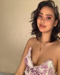 25 Year Average Canadian Escort AmÃ©lie
