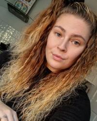 23 Year Average American Escort Lana