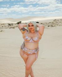 27 Year Curvacious Cantonese Escort Shaye Cole