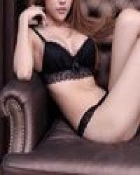 35 Year Curvacious African Escort Bella