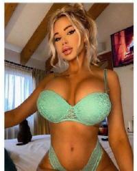 24 Year Curvacious European Escort AMBER